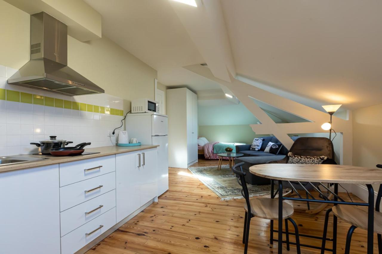 Sky Accommodations Studio Coimbra Bagian luar foto