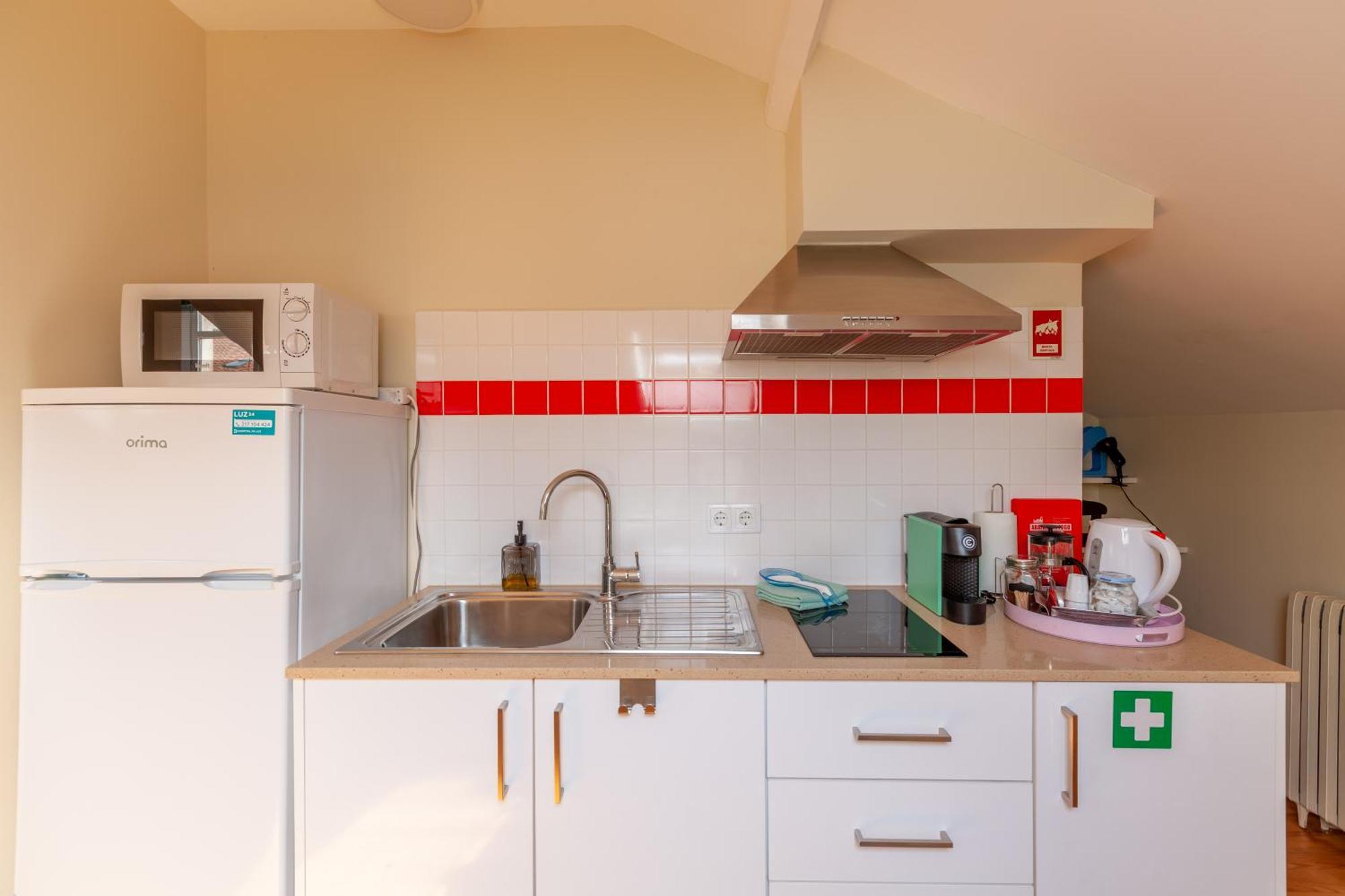 Sky Accommodations Studio Coimbra Bagian luar foto