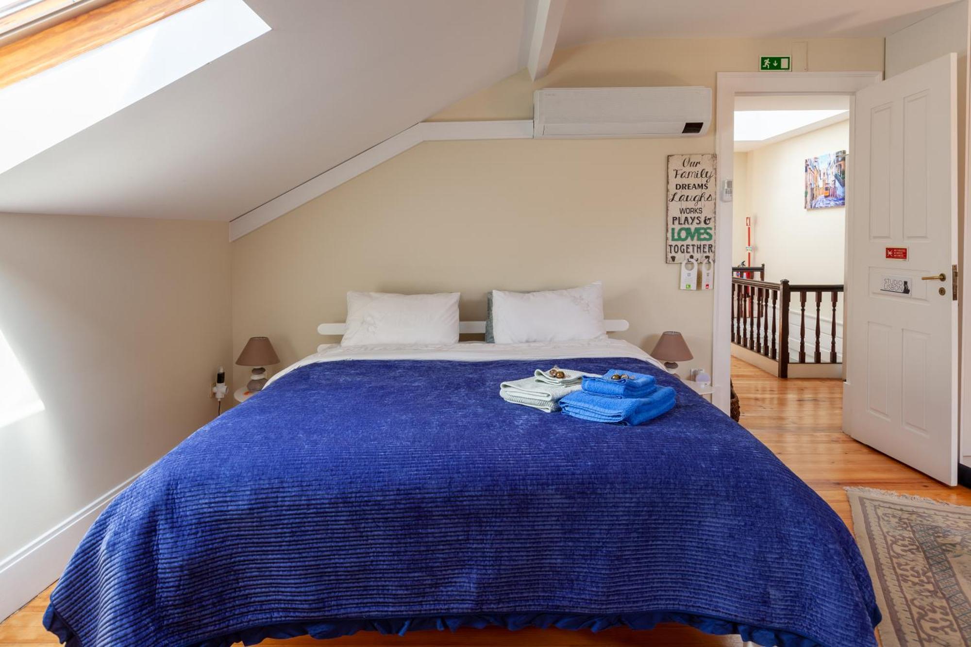 Sky Accommodations Studio Coimbra Bagian luar foto